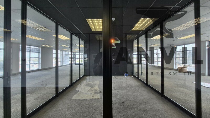 Execu Business Centre, 38 Newton Street - 370sqm 4th Floor  property image 3