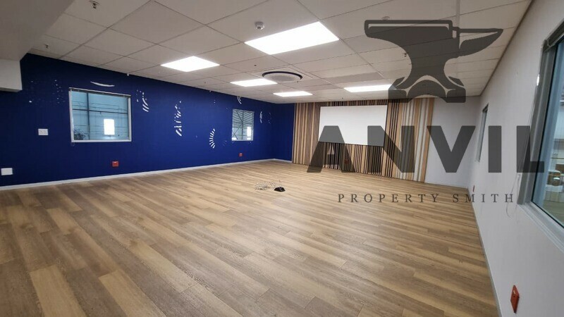 32 Montreal Drive - Airport City  - Free Standing Warehouse property image 12