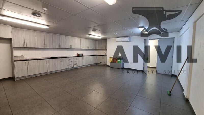 32 Montreal Drive - Airport City  - Free Standing Warehouse property image 14