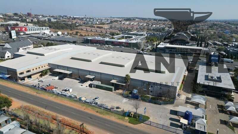Explore light industrial and storage space to let in Randjespark, Midrand. Ideal for manufacturing, logistics, and distribution businesses. DJI_0506__1_.JPG