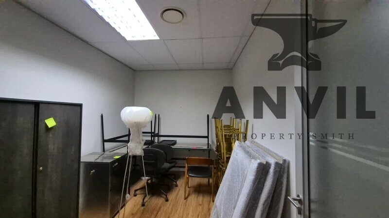 Illovo Muse, Sandton - 1st FL Office - Unit 15 property image 4