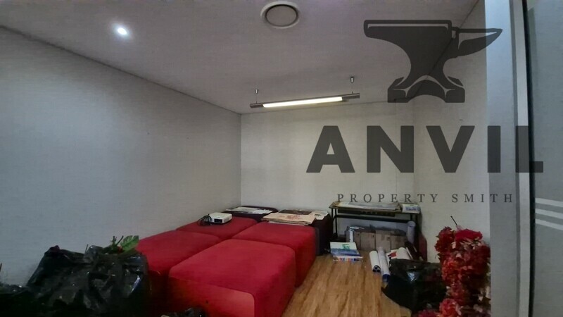 Illovo Muse, Sandton - 1st FL Office - Unit 15 property image 15