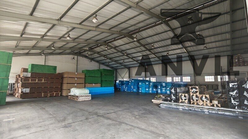 37 Livingstone Road, Warehouse to Let
