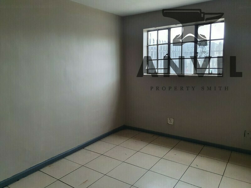 10 Anfield Road - 600sqm Warehouse To Let Blackheath property image 8