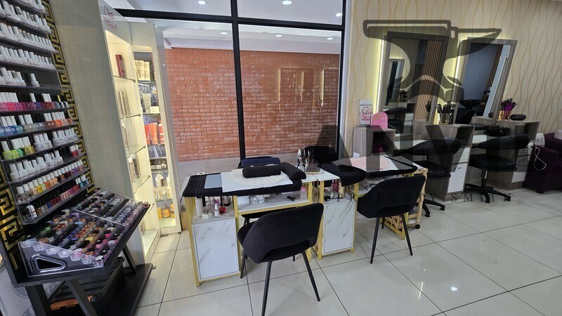 Granada Square, Umhlanga Rocks, Umhlanga - Shop "Elegent Edge Salon" Ground Floor Unit property image 3