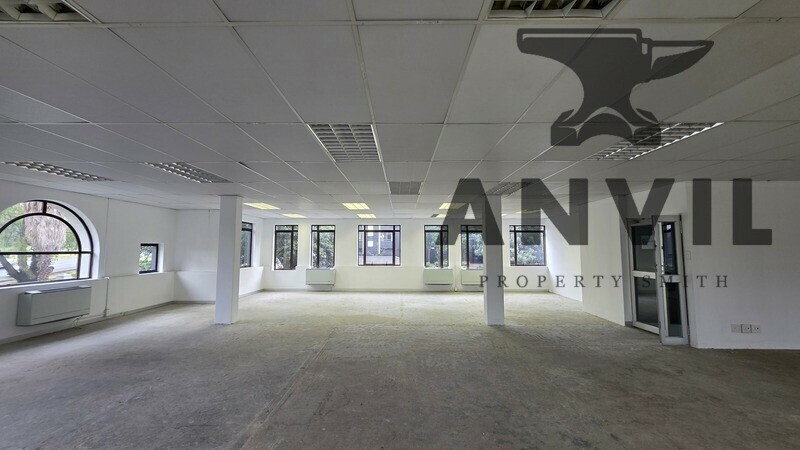 Hyde Park Lane - Edinburgh Gate - 1st Floor (E1001) property image 4