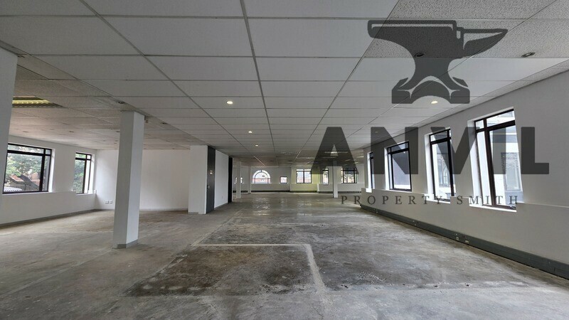 Hyde Park Lane - Edinburgh Gate - 1st Floor (E1004) property image 2