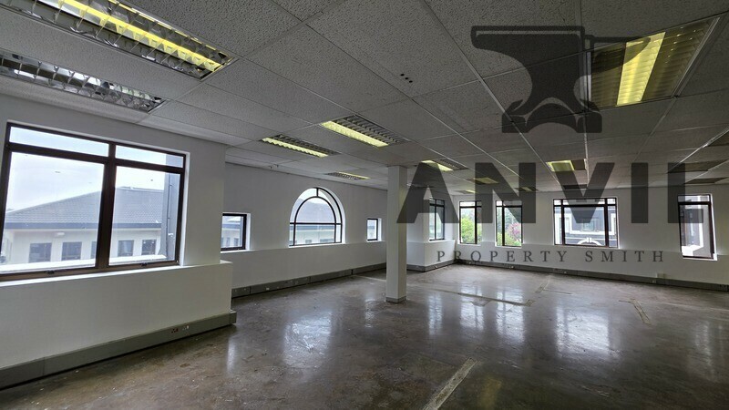 Hyde Park Lane - Edinburgh Gate - 1st Floor (E1004) property image 9