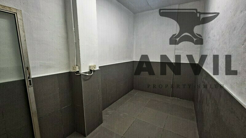 40 Peter Road - 1st floor unit property image 5