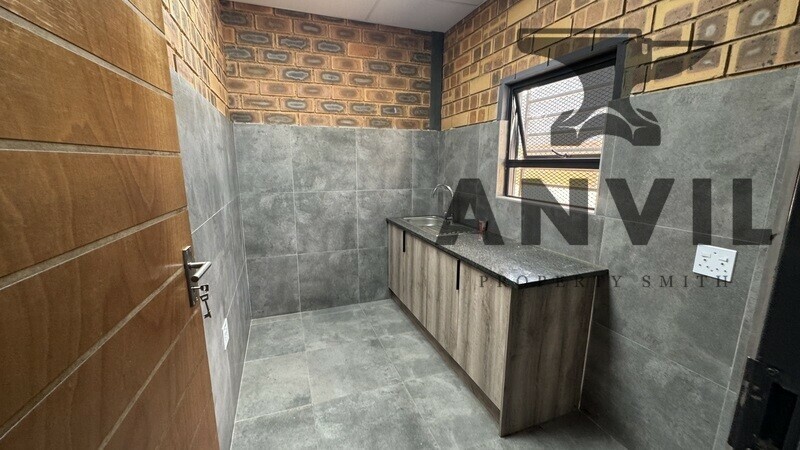 S17 Business Park - Unit 12 - Shaft 17 Business Park property image 8