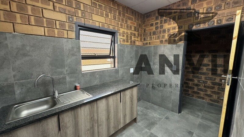 S17 Business Park - Unit 12 - Shaft 17 Business Park property image 10