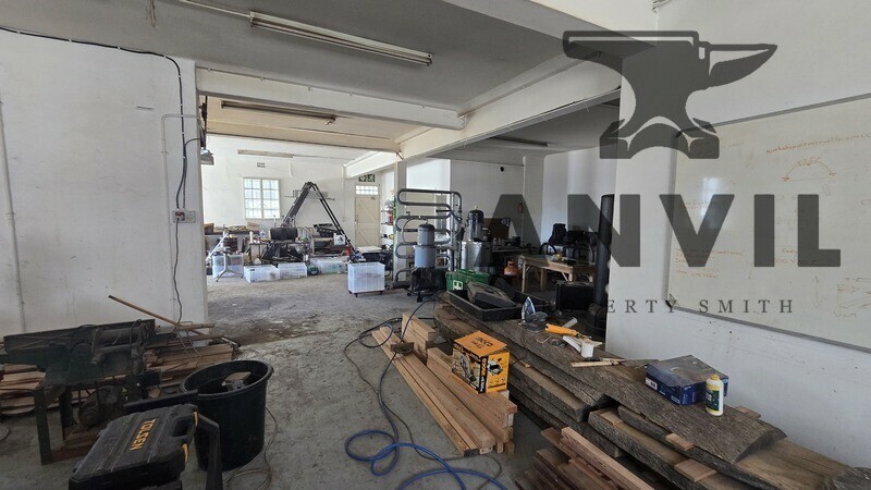 Nearby Industrial Park - unit 28 - 161sqm warehouse space to let in Woodstock property image 11