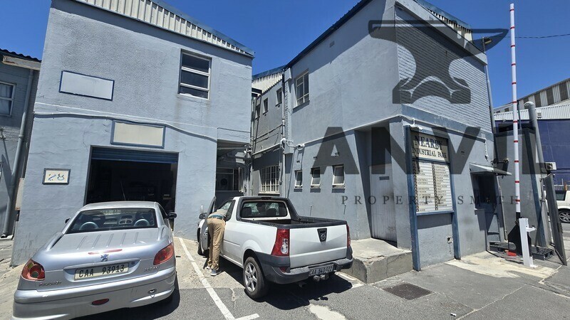 Nearby Industrial Park - unit 28 - 161sqm warehouse space to let in Woodstock property image 18