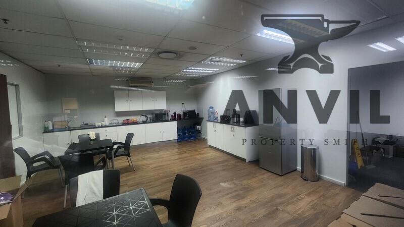 28 Sacks Circle - Office B property image 4