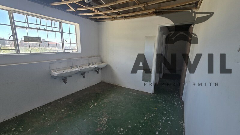213 Albert Road - 1500sqm First-Floor Industrial Unit To Let In Woodstock property image 30