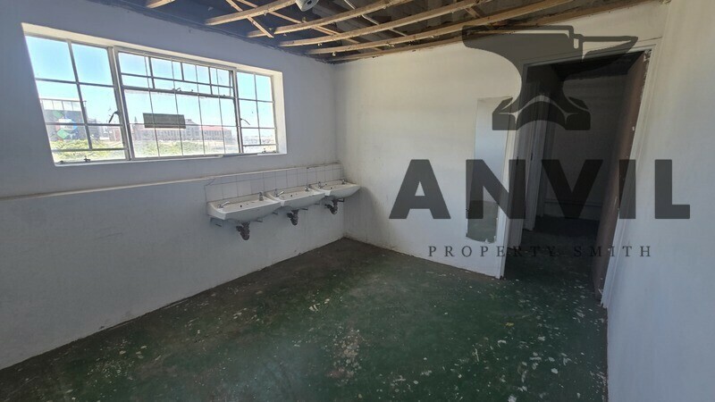 213 Albert Road - 1500sqm First-Floor Industrial Unit To Let In Woodstock property image 31