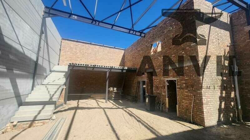 34 Tanzanite Cres - Unit 1 + 2 property image 11