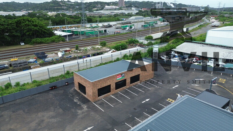 6 Intersite Avenue - Drive thru opposite steers property image 11