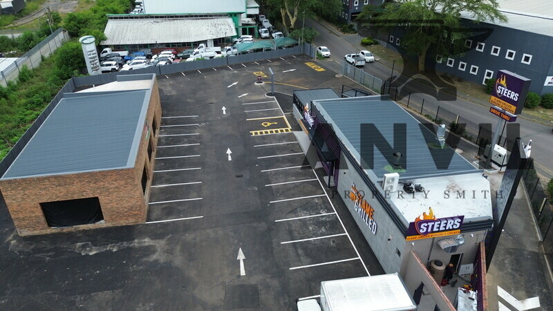 6 Intersite Avenue - Drive thru opposite steers property image 15