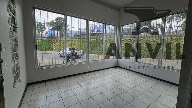 491 James Crescent - Unit 10 property image 2