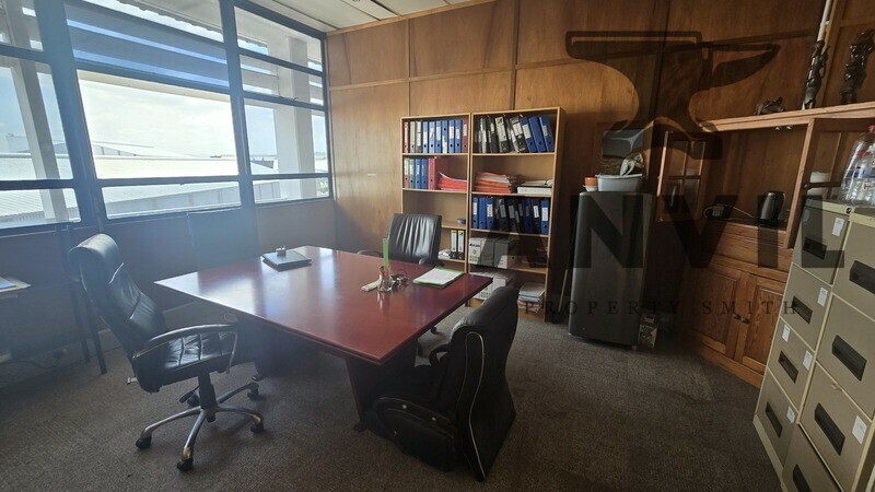 84 Office Unit to Let