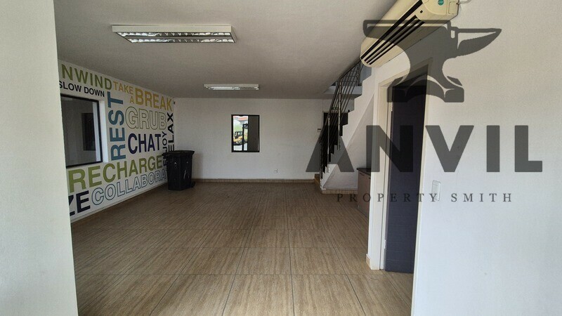 Robberg warehouse - unit 8 property image 14