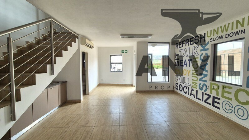 Robberg warehouse - unit 8 property image 17