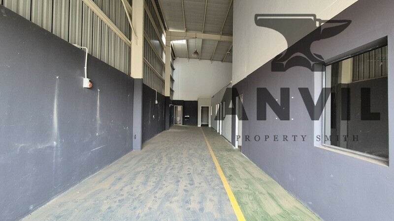 Robberg warehouse - unit 8 property image 10