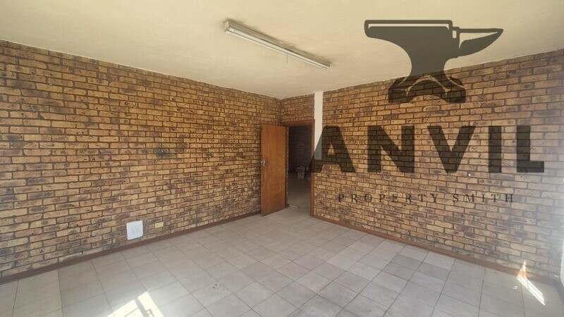 9 Coventry Place, Willowton, Pietermaritzburg - Front Office WIth Yard Unit, 9 Coventry Place, WIllowton property image 6