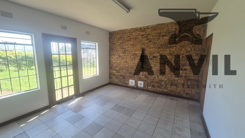 9 Coventry Place, Willowton, Pietermaritzburg - Front Office WIth Yard Unit, 9 Coventry Place, WIllowton property image 12
