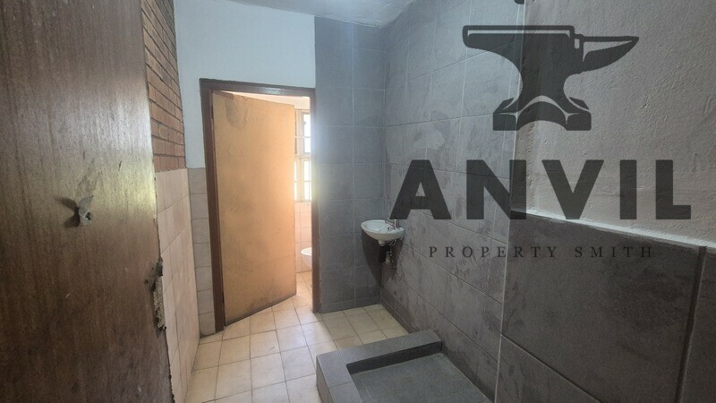 9 Coventry Place, Willowton, Pietermaritzburg - Front Office WIth Yard Unit, 9 Coventry Place, WIllowton property image 13