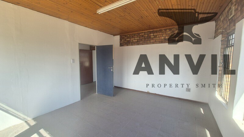 9 Coventry Place, Willowton, Pietermaritzburg - Front Office WIth Yard Unit, 9 Coventry Place, WIllowton property image 18