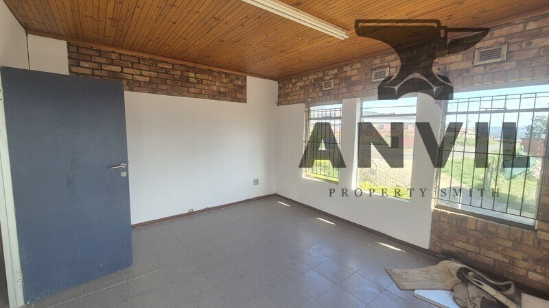 9 Coventry Place, Willowton, Pietermaritzburg - Front Office WIth Yard Unit, 9 Coventry Place, WIllowton property image 19