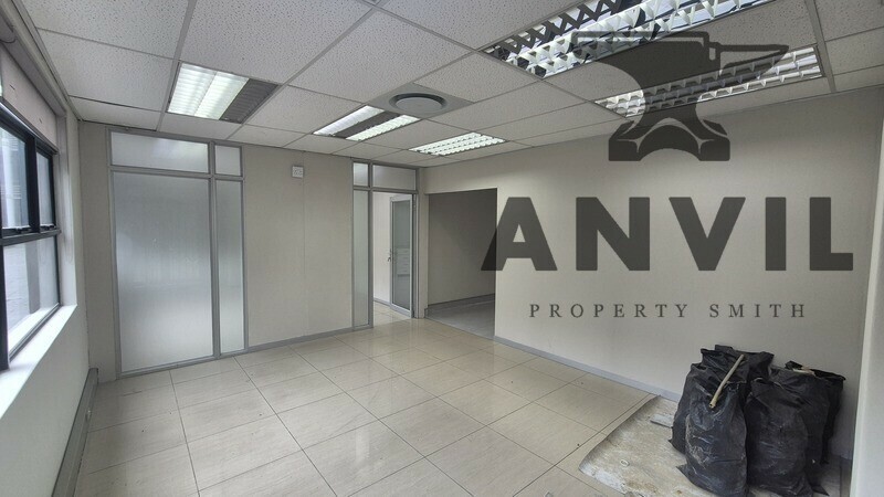 Island Office Park,35 Island Cir, Riverhorse Valley - Office 500A property image 3