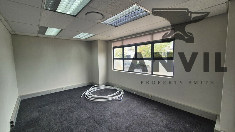 Island Office Park,35 Island Cir, Riverhorse Valley - Office 500A property image 9