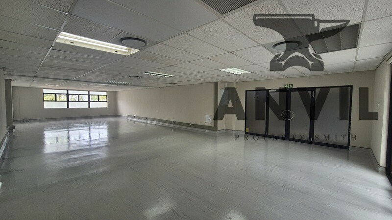 Island Office Park,35 Island Cir, Riverhorse Valley - Unit 500B property image 4