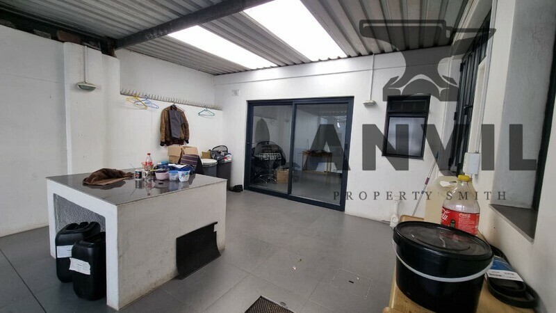 299 Voortrekker Road Parow - Entire Unit property image 5