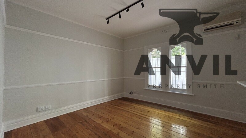 5 Duke Road, Rondebosch - Room 2 - 18m2 property image 3