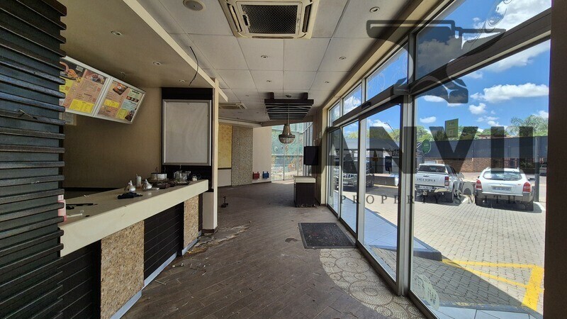 MBT garage building - ex Barcelos property image 4