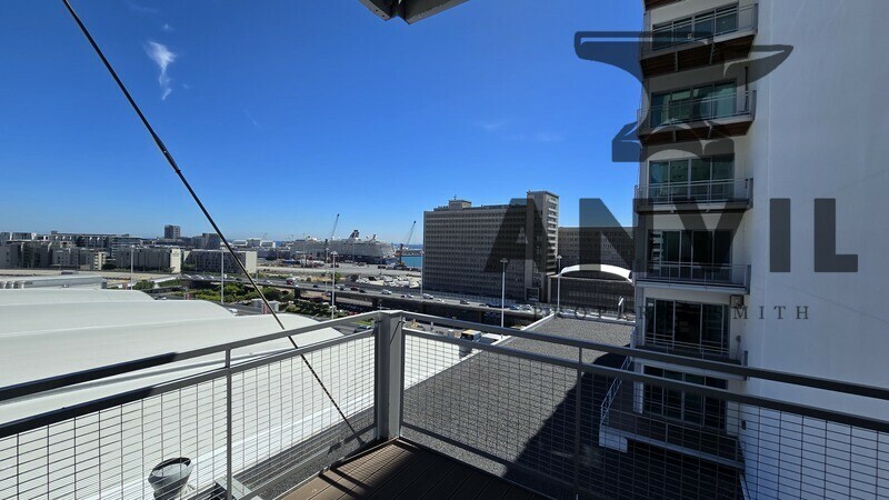 Convention Tower, Corner Heerengracht and Walter Sisulu Aveune - 10th Floor 715 sq.m property image 5