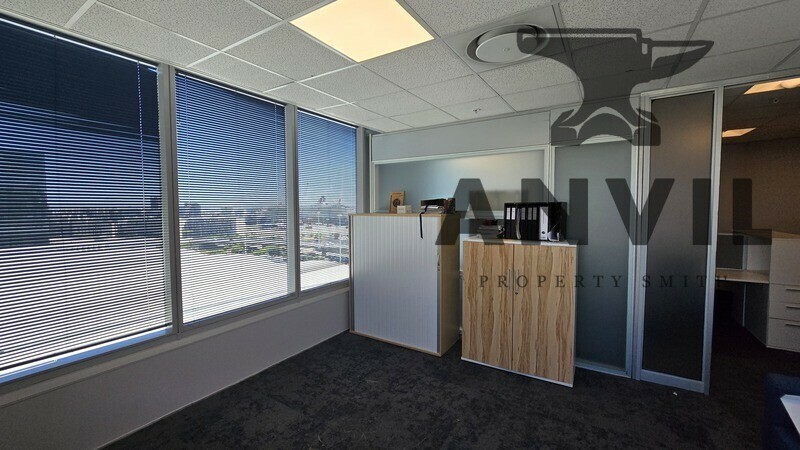 Convention Tower, Corner Heerengracht and Walter Sisulu Aveune - 10th Floor 715 sq.m property image 9