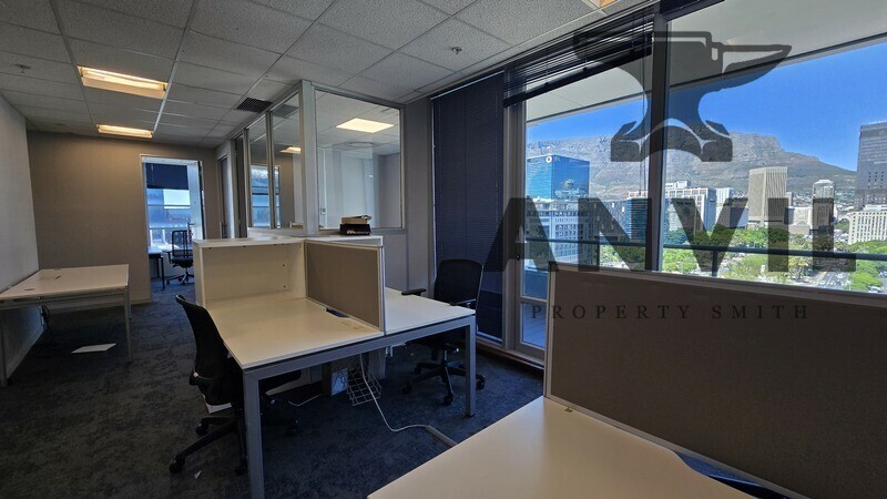 Convention Tower, Corner Heerengracht and Walter Sisulu Aveune - 10th Floor 715 sq.m property image 12