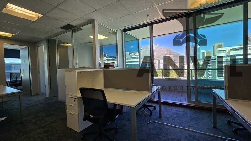 Convention Tower, Corner Heerengracht and Walter Sisulu Aveune - 10th Floor 715 sq.m property image 20