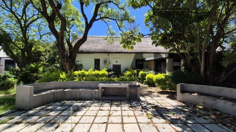 Ogilvy and Mather, 15 Sloane, Bryanston - Entire Campus property image 43