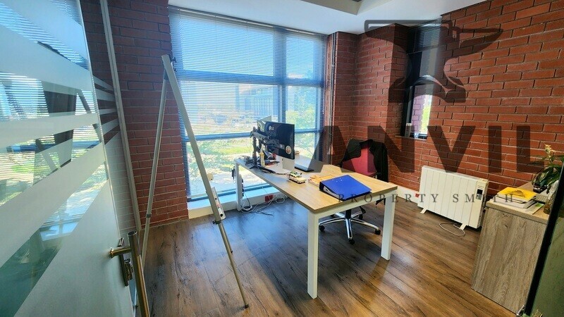 The Matrix - Unit 1A property image 3