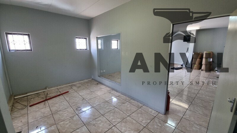 Mansal Park - Mini warehouse Unit 4 property image 12