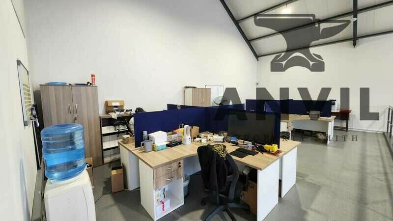 8 Tanzanite Cresent - 479m² Warehouse to Let in Stonewood Business Park, Kraaifontein property image 18