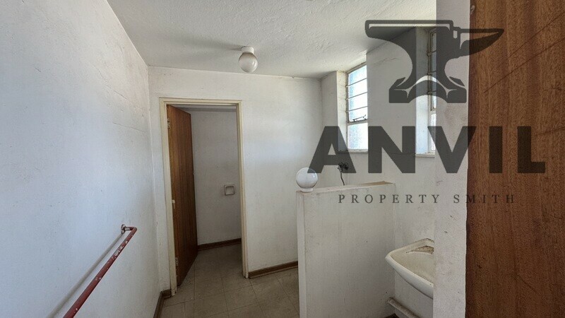 Sifon Industrial Park, Robertville, Randburg - Unit B1 property image 22