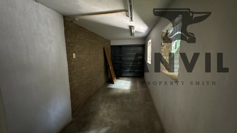 Sifon Industrial Park, Robertville, Randburg - Unit C1 property image 14