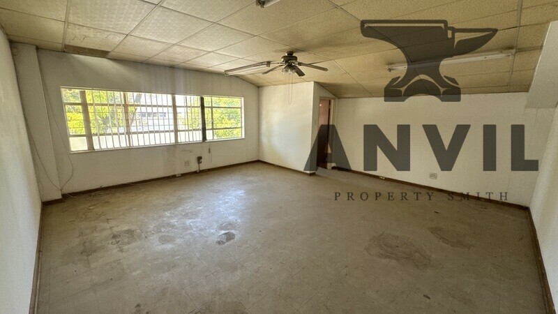 Sifon Industrial Park, Robertville, Randburg - Unit D2  property image 15